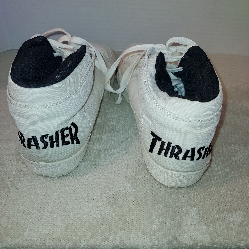 Thrasher White Canvas Mid Top Style Skate Shoe size 10 - Picture 4 of 8
